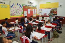 ideb-2023:-ceara-tem-avancos-no-ensino-fundamental,-mas-desempenho-no-ensino-medio-fica-abaixo-da-meta