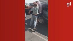 video:-idoso-e-agredido-por-motorista-de-caminhonete-que-bateu-na-traseira-do-carro-dele-em-mg