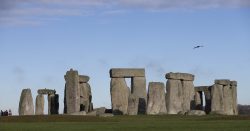 pesquisa-descobre-que-pedra-do-stonehenge-que-pesa-toneladas-foi-transportada-ate-o-monumento-por-centenas-de-quilometros