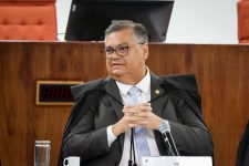 congresso-vai-pedir-suspensao-de-decisao-de-dino-que-barrou-emendas-impositivas