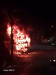 onibus-e-incendiado-no-centro-de-sabara