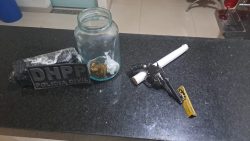 suspeito-de-perseguir-e-executar-jovem-a-tiros-no-meio-de-rua-e-preso-apos-ser-encontrado-com-1-kg-de-maconha