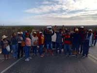 manifestantes-interditam-trechos-das-brs-116,-316-e-428,-pela-falta-de-energia-para-irrigar-plantacoes-em-belem-de-sao-francisco