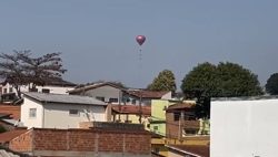 balao-sobrevoa-centro-de-sao-jose-dos-campos,-e-suspeitos-de-terem-soltado-sao-levados-para-delegacia