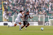 atuacoes:-atacante-do-figueirense-faz-melhor-atuacao-no-ano,-mas-time-peca-na-serie-c