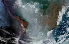 imagens-de-satelite-registram-avanco-de-corredor-de-fumaca-das-queimadas-na-amazonia-sobre-o-rs