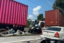 acidente-entre-carretas-deixa-dois-feridos-em-avenida-de-manaus;-video