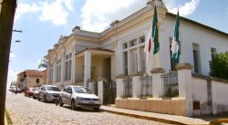 prefeitura-abre-inscricoes-para-concurso-com-salario-ate-r$-14,5-mil-em-eloi-mendes;-veja-cargos