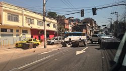 manifestantes-fecham-parte-da-avenida-marechal-rondon,-no-rio