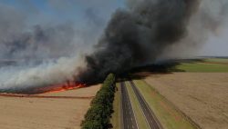 incendio-provoca-interdicao-da-rodovia-raposo-tavares,-em-rancharia