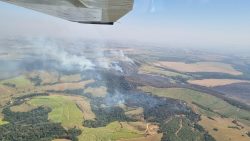 incendio-atinge-estacao-ecologica-de-ibicatu-em-piracicaba-ha-3-dias-e-aviao-ajuda-no-combate-as-chamas