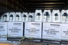 sefa-apreende-mais-de-50-mil-garrafas-de-bebidas-alcoolicas-durante-fiscalizacao-em-santarem