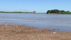 seca-no-rio-paraguai-paralisa-transporte-de-minerio-em-corumba