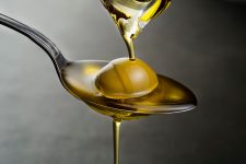 o-que-e-preciso-saber-para-comprar-um-bom-azeite-e-evitar-ciladas?-apreensao-de-produtos-falsificados-em-2024-ja-supera-todo-o-ano-de-2023