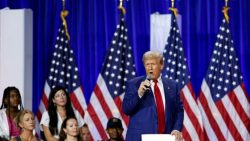 apos-criticas,-trump-tanta-se-apresentar-como-defensor-dos-valores-da-familia