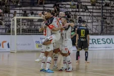 jec-futsal-supera-o-praia-clube-e-chega-a-11a-vitoria-consecutiva-na-liga-nacional