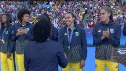 selecao-feminina-perde-para-os-eua-no-futebol-e-fica-com-medalha-de-prata