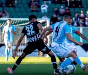 figueirense-volta-ao-g-8-com-empate-que-teve-briga-entre-jogadores-do-mesmo-time