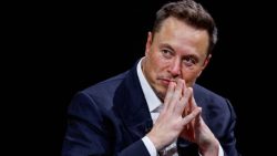 elon-musk-ameaca-lula-apos-bloqueio-do-x-pelo-stf:-“espero-que-goste-de-voos-comerciais”