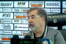 a-preocupante-fala-de-marco-aurelio-cunha-sobre-o-futuro-do-figueirense