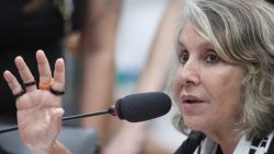 kokay-compara-posturas-de-lula-e-bolsonaro-apos-denuncias-de-assedio:-“vejam-a-diferenca”