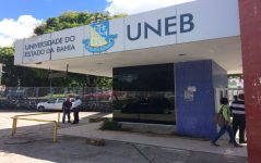 em-campanha-salarial,-professores-das-universidades-estaduais-da-bahia-voltam-a-paralisar-atividades-nesta-quarta-feira