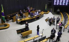‘dinheiro-esquecido’:-congresso-autoriza-governo-a-recolher-ate-r$-8,5-bi-para-fechar-orcamento-de-2024