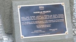 placa-da-estatua-de-marielle-franco-no-centro-do-rio-e-furtada