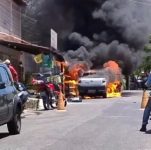 video:-carro-pega-fogo-em-rua-do-bairro-bela-vista,-zona-sul-de-teresina