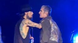 jane’s-addiction-cancela-turne-apos-vocalista-agredir-guitarrista-durante-show