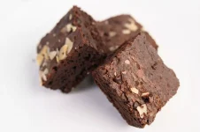 ‘sem-banana-e-sem-ovo’:-aprenda-receita-de-brownie-fit-para-encaixar-todo-dia-na-dieta